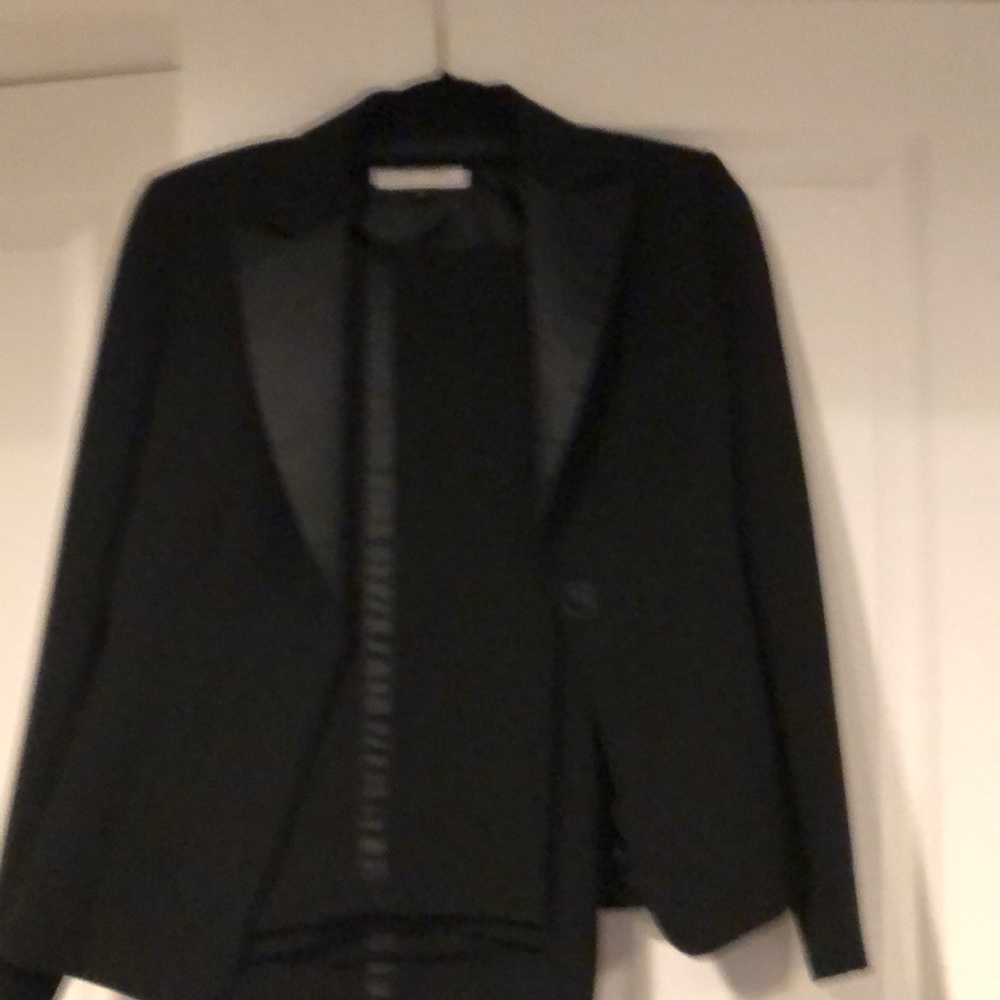 Tahari  women’s tuxedo suit